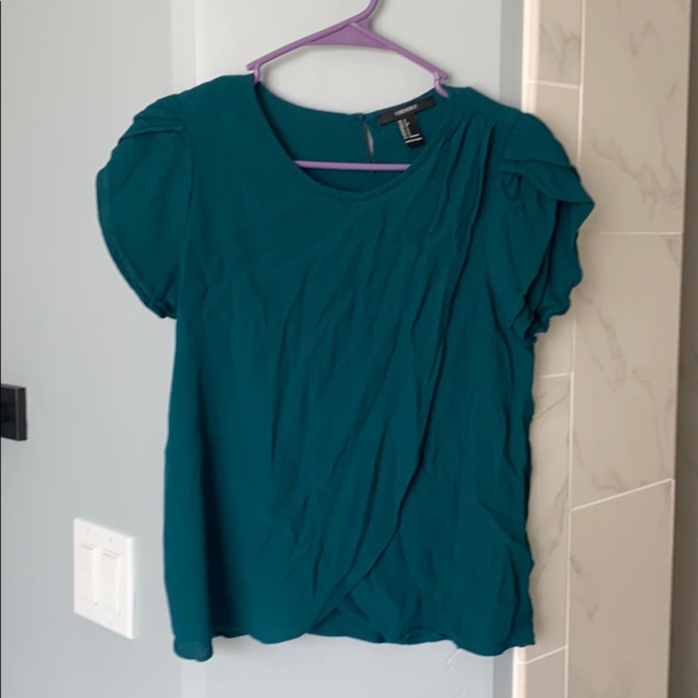 Size small Forever 21 short sleeve teal blouse